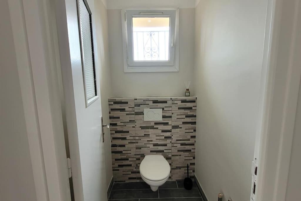 Bel Appartement T5 Neuf Avec 4 Chambres Tarbes Exterior foto